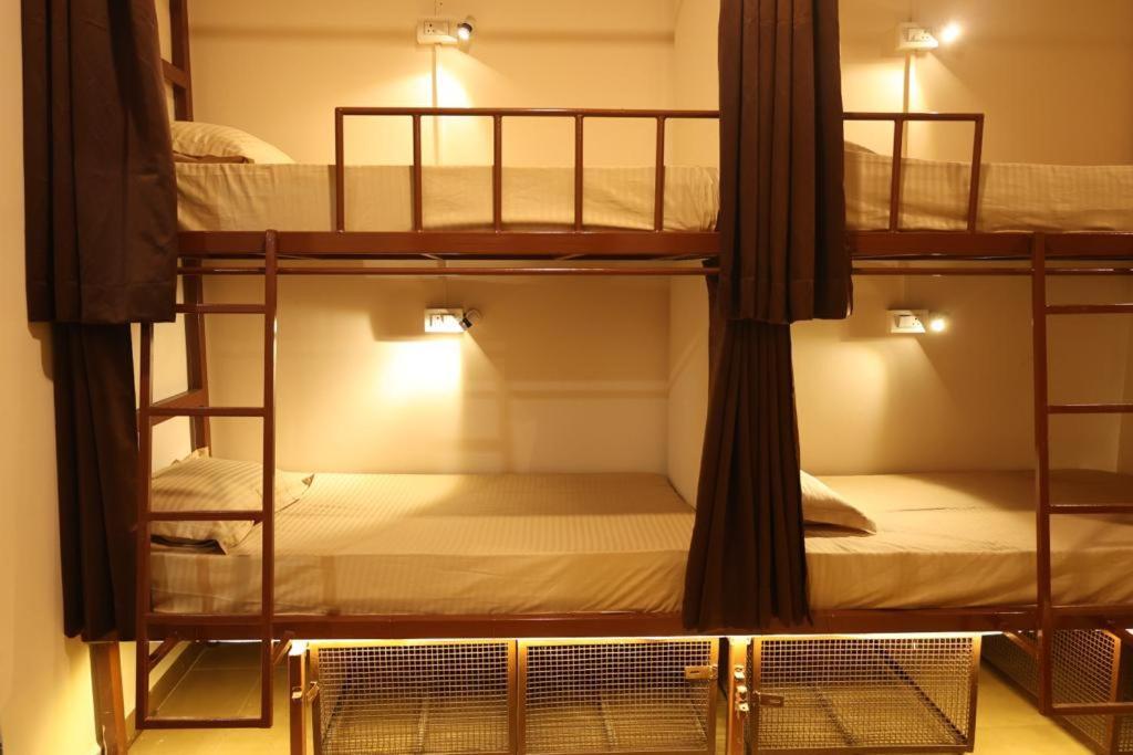 Pappi Chulo Vagator Hostel Buitenkant foto