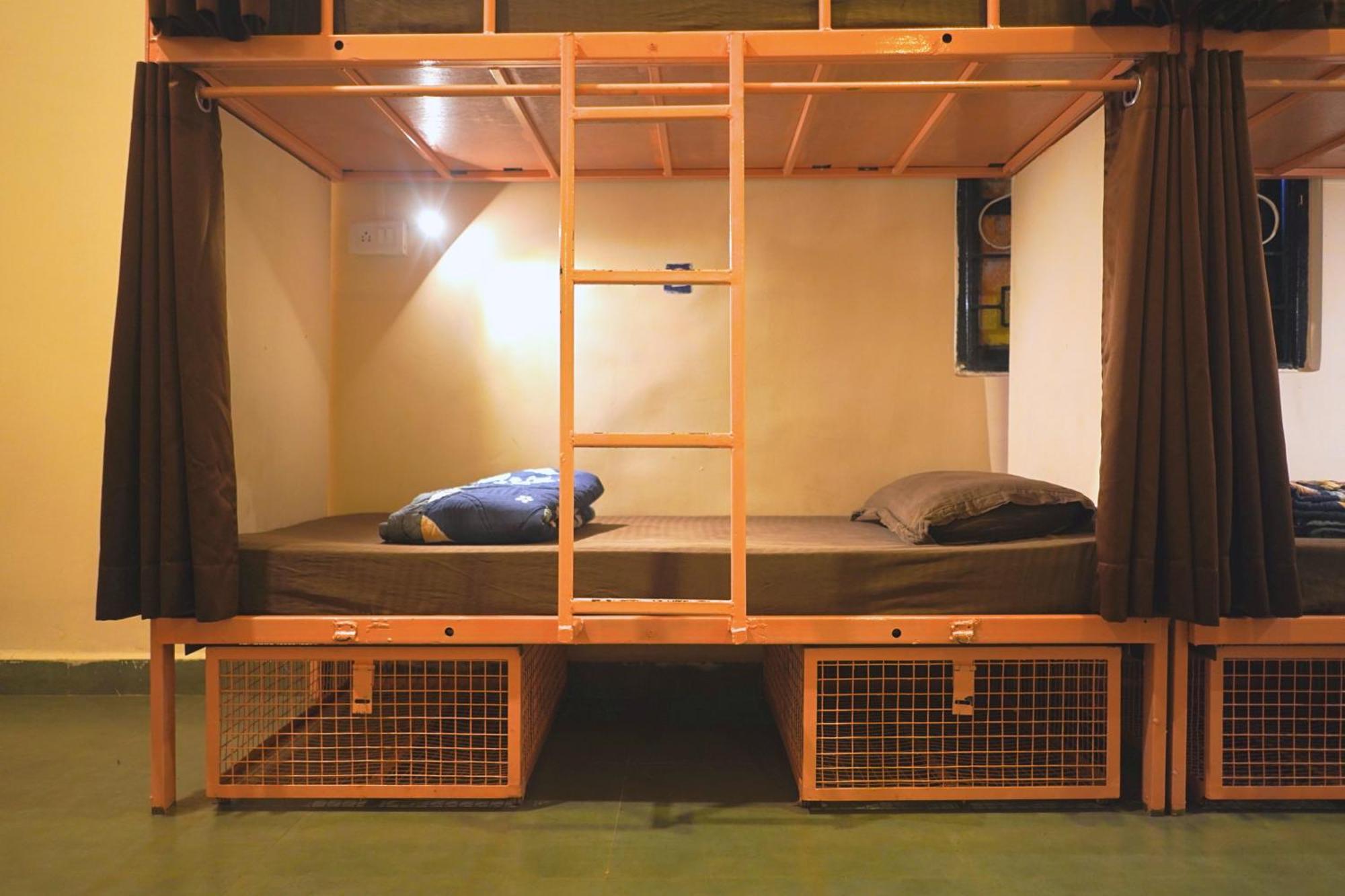 Pappi Chulo Vagator Hostel Buitenkant foto